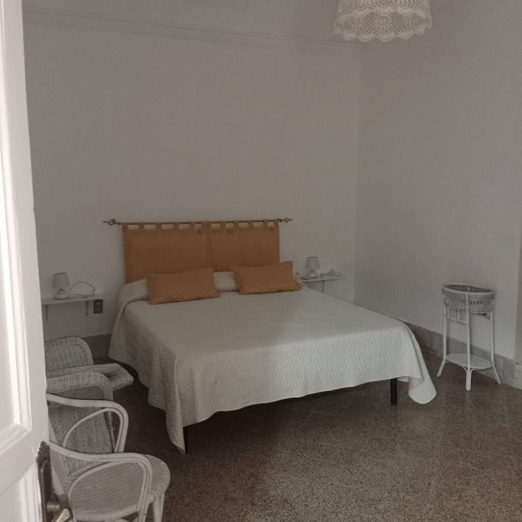 Schlafzimmer 2