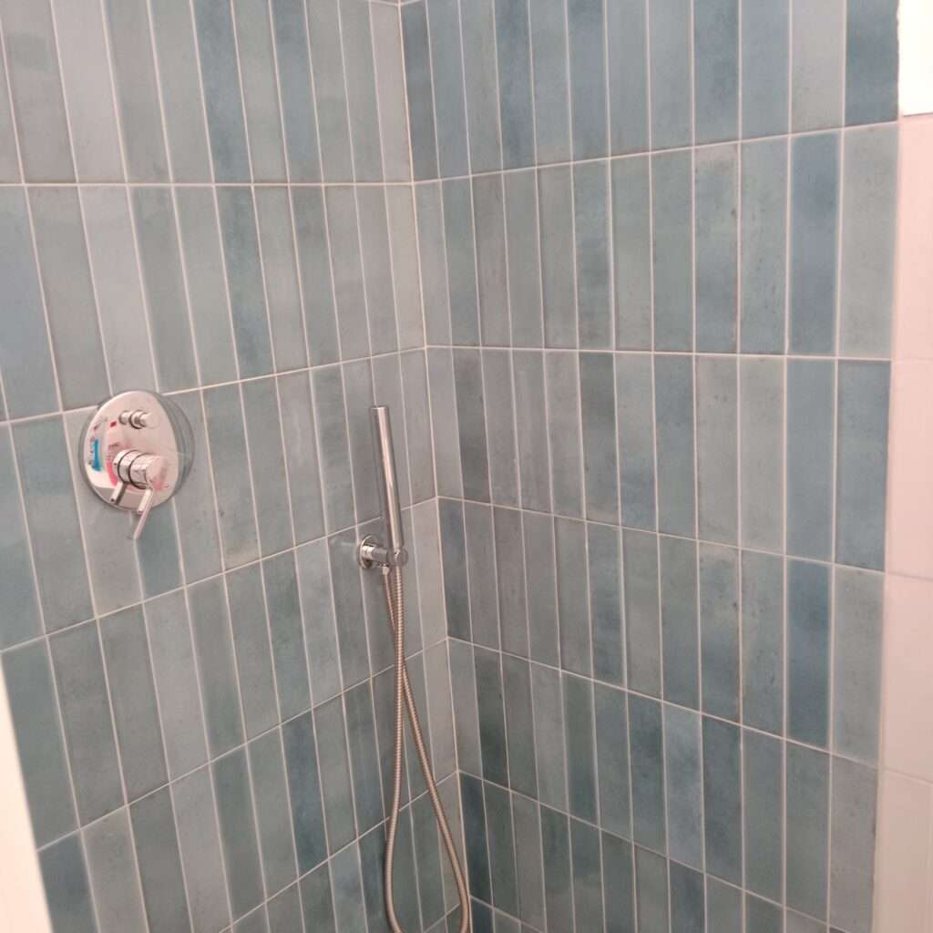 Bad hinteres Apartment