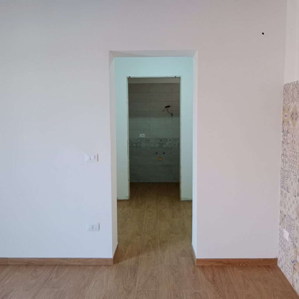 Zum Bad und Schlafzimmer