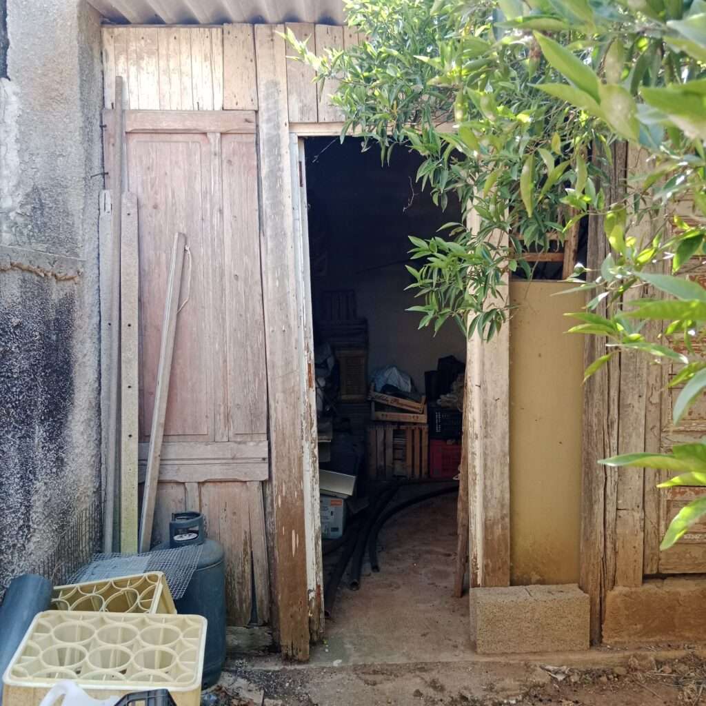 Schuppen im Garten