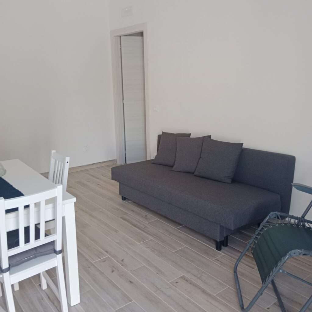 Wohn- Esszimmer Zugang Schlafzimmer