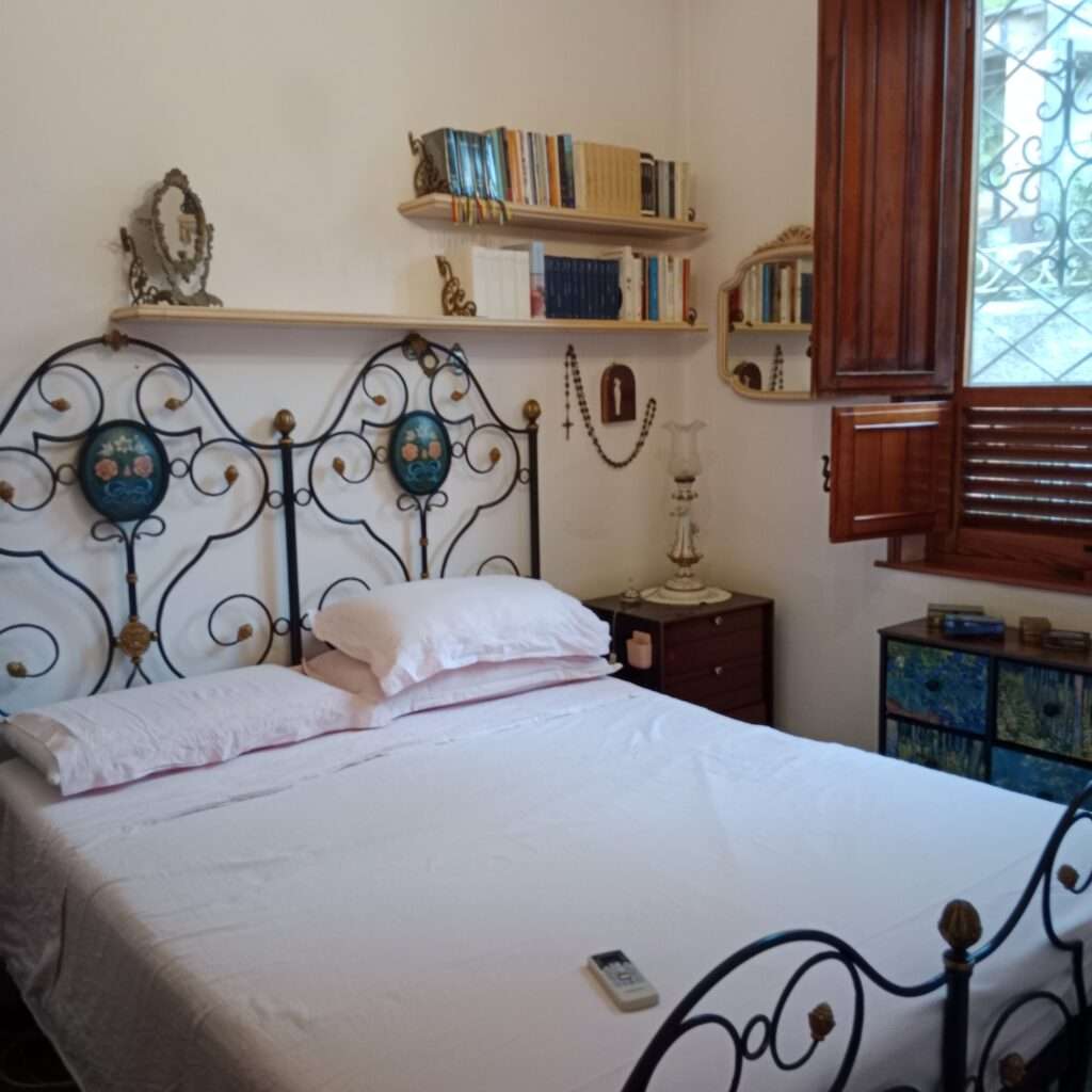 Schlafzimmer unten