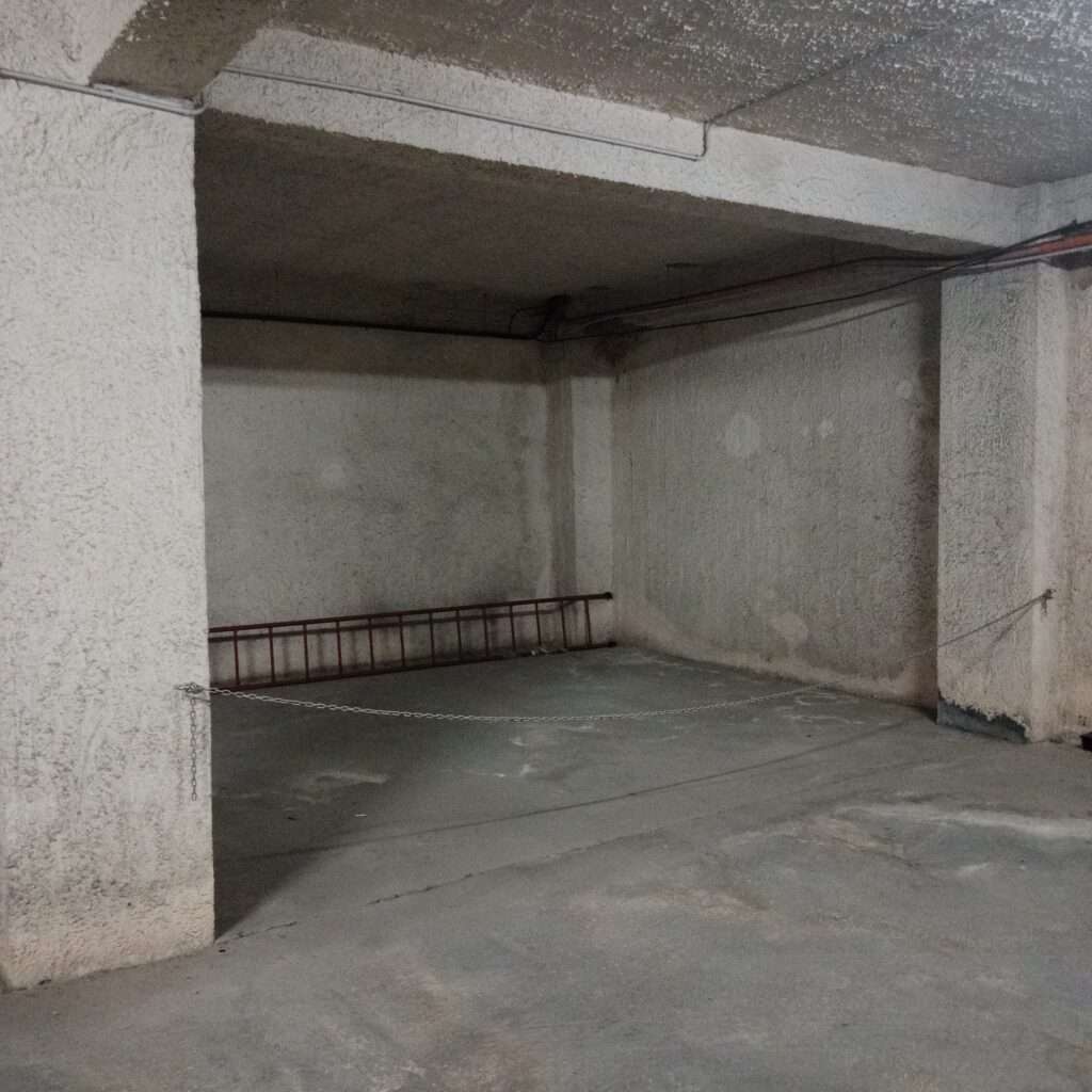 Zwei Stellpl&auml;tze zur Wohnung geh&ouml;rend