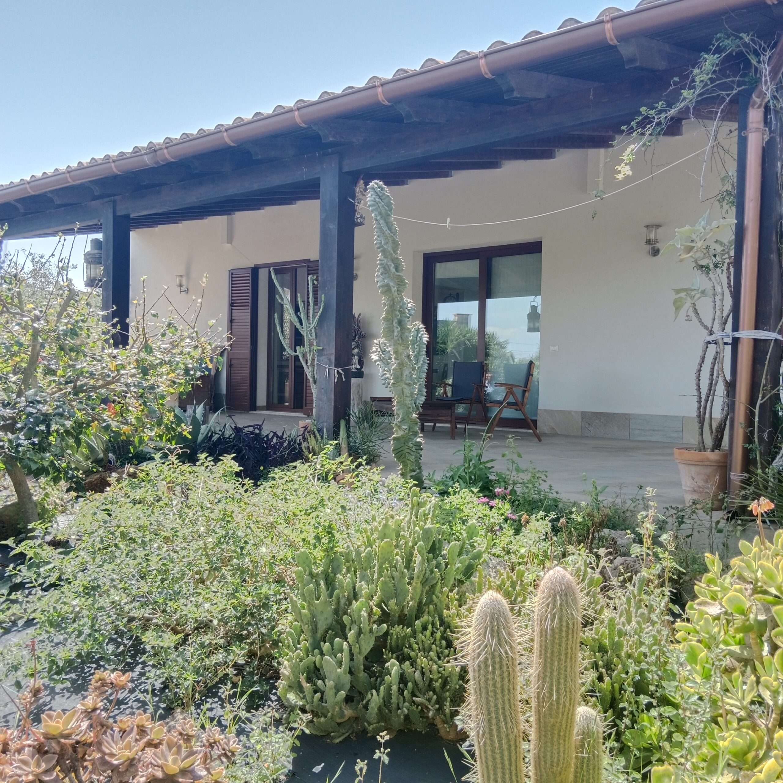 Gepflegte Villa mit gro&szlig;em Grundst&uuml;ck in H&ouml;henlage von Marsala