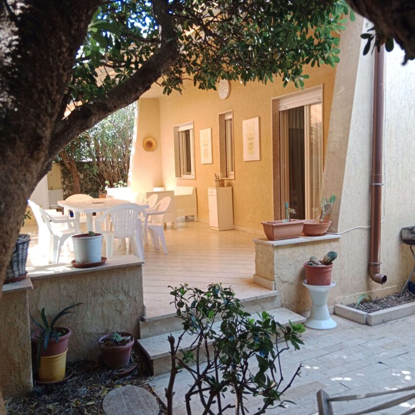 Freistehendes Haus am Meer in Pizzolungo