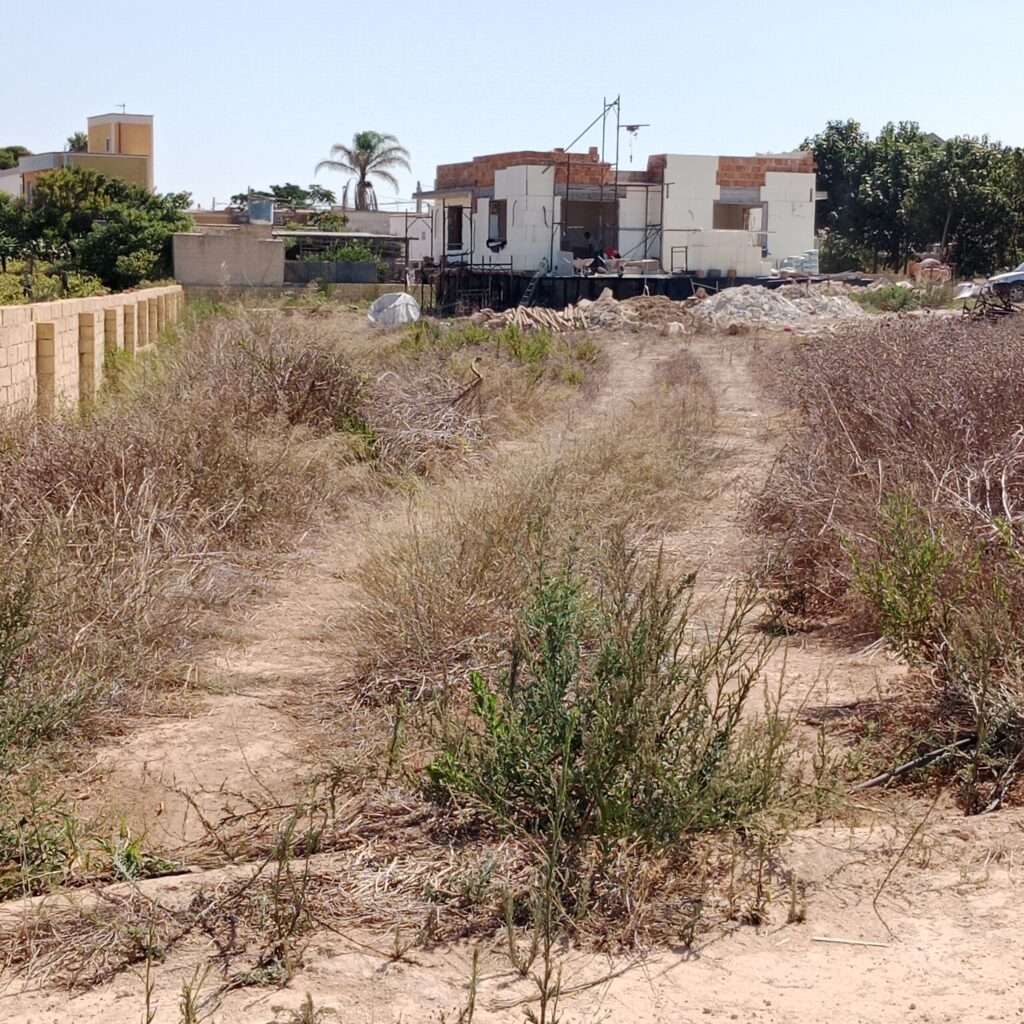 Neubau mit Privatweg zum Meer in Petrosino