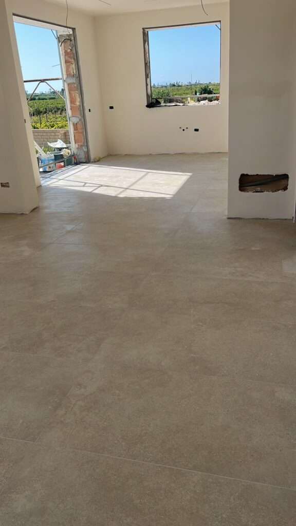 Wohnküche mit angrenzendem Wohnzimmer