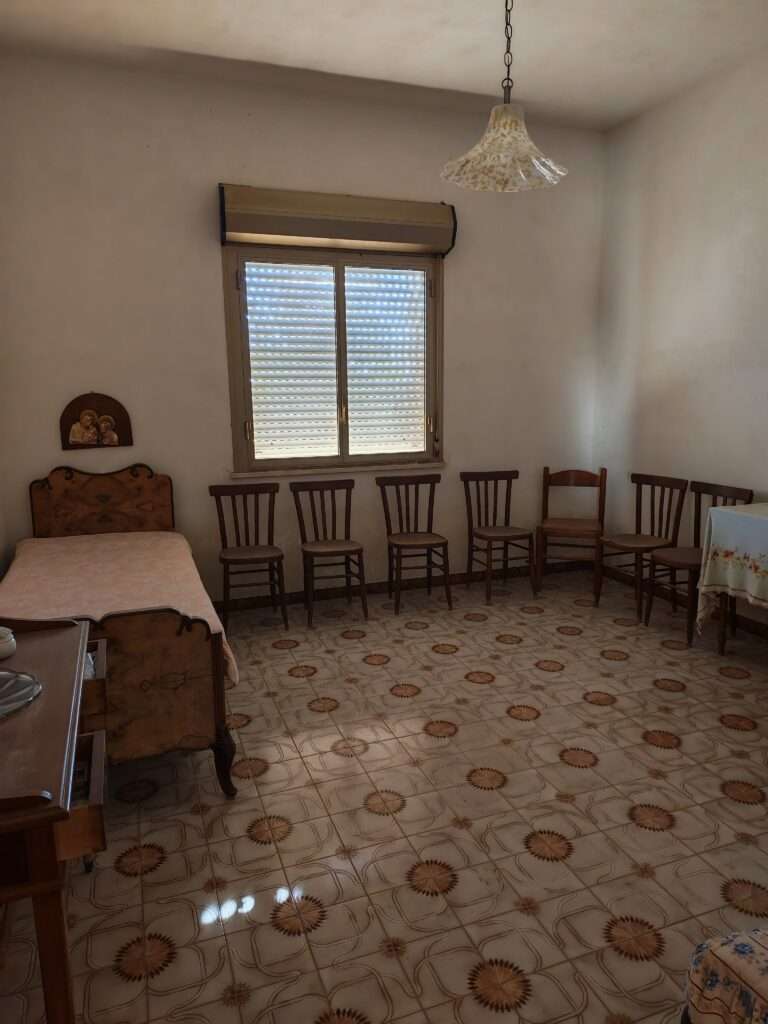 Schlafzimmer 1
