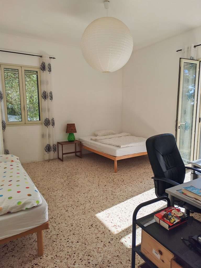 Schlafzimmer 1